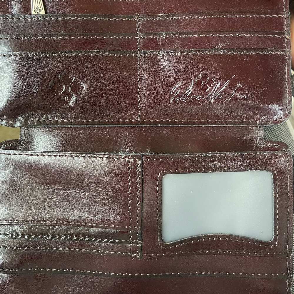 NWT Patricia Nash crossbody organizer - Picture 15 of 16